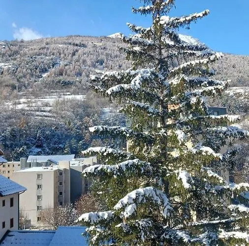 Coquet Appartement Type 2 De 56 M² En Centre Ville